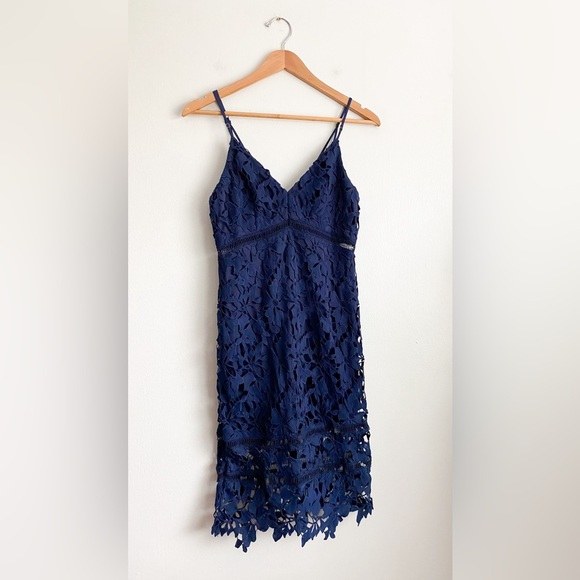 ASTR Navy Blue Floral Lace Sheath Dress Formal Wedding Cocktail Party Bodycon M - Picture 5 of 7